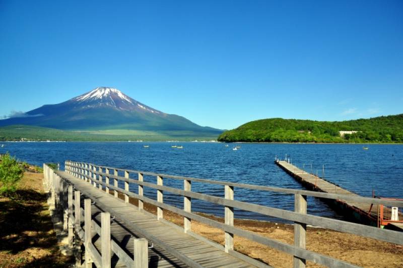 Yamanashi-ken - Districts / Prefectures - Yamanaka lake - beatiful lake close to Mt. Fuji - 2nd picture/image