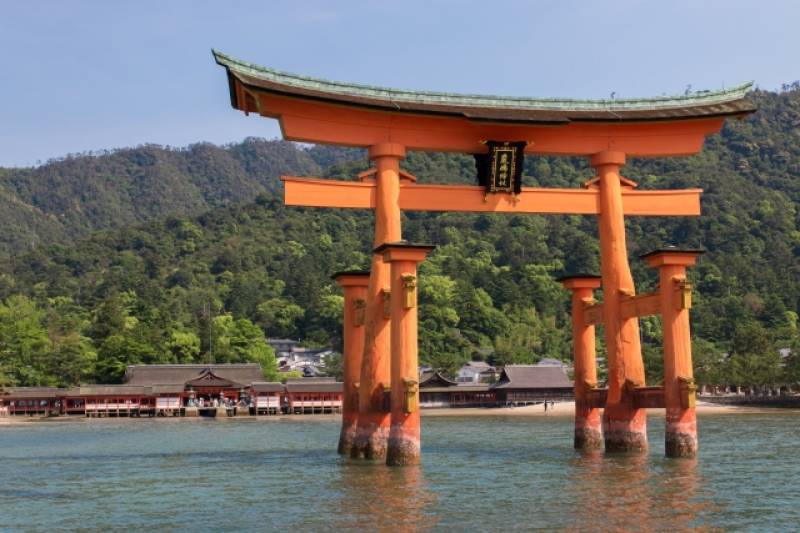 Hiroshima-ken - Districts / Prefectures - Itsukushima shrine - beatiful seaside shrine on iland - 1st picture/image